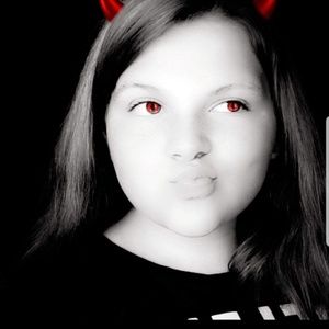 Meet your Posher, Selena